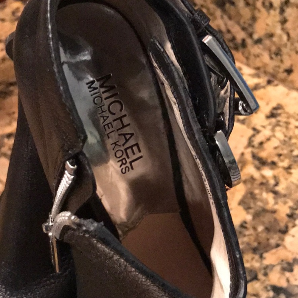 Michael Kors Cheyenne open-toe stiletto bootie in black leather - Picture 4 of 7